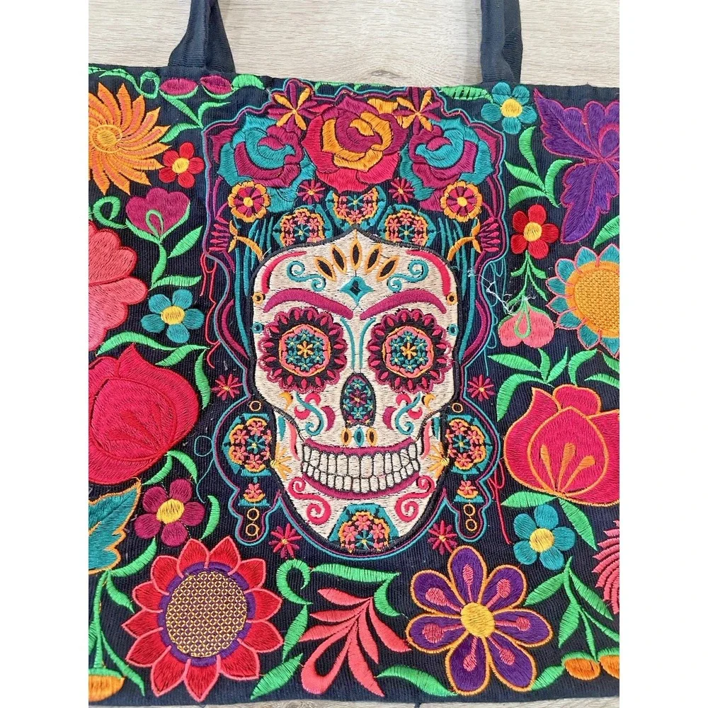 The Unbranded Brand sugar skull